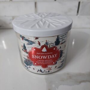 Snowday candle by bath and body works